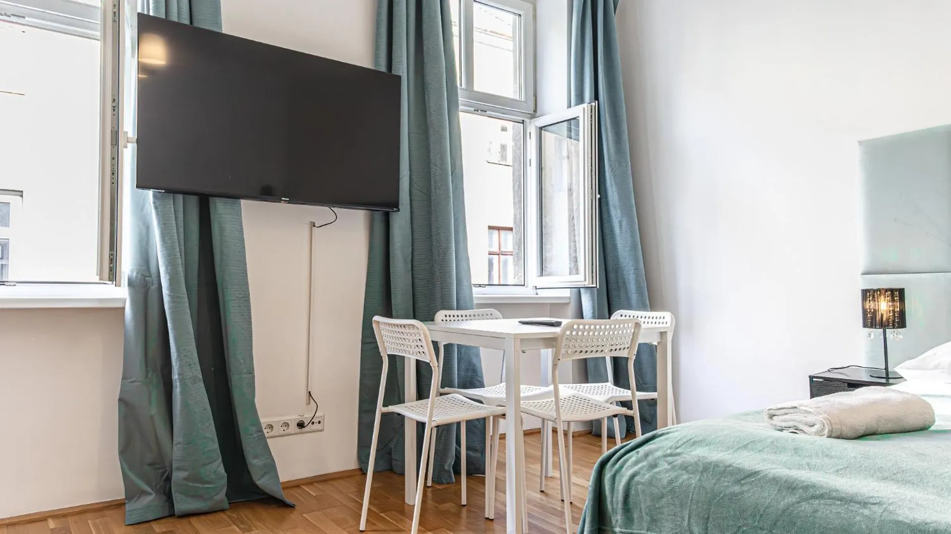 Comfy 1Br Apartment 15 Min From Heart Of Wiedeń
